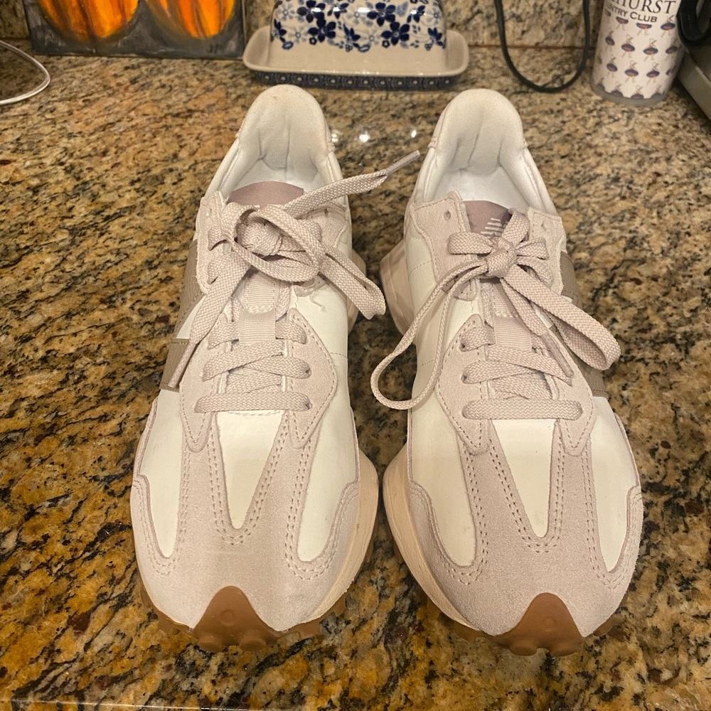 New Balance Sneakers size 8.5